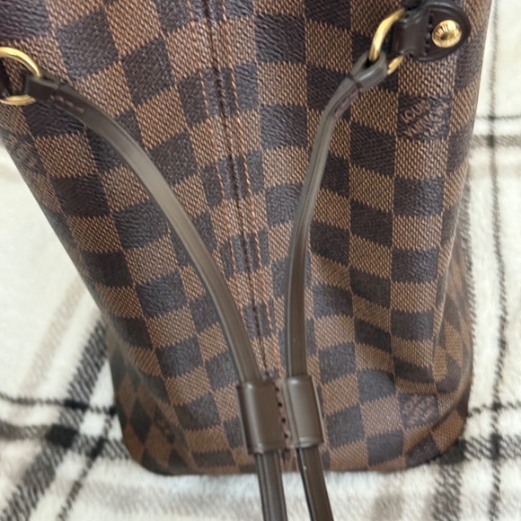 Louis Vuitton never fall MM monogram tote with Rose Ballerine interior - Picture 2 of 11